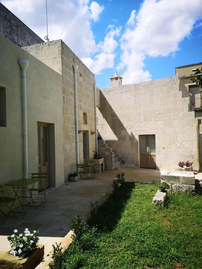 Casa Frea Dimora Storica Bed & Breakfast Martano Exterior foto