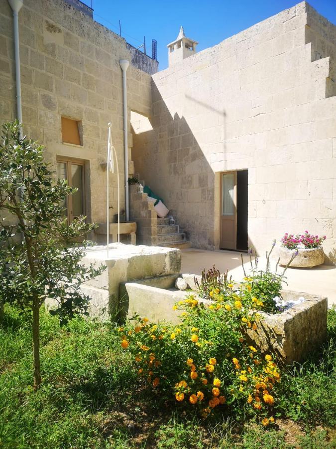 Casa Frea Dimora Storica Bed & Breakfast Martano Exterior foto