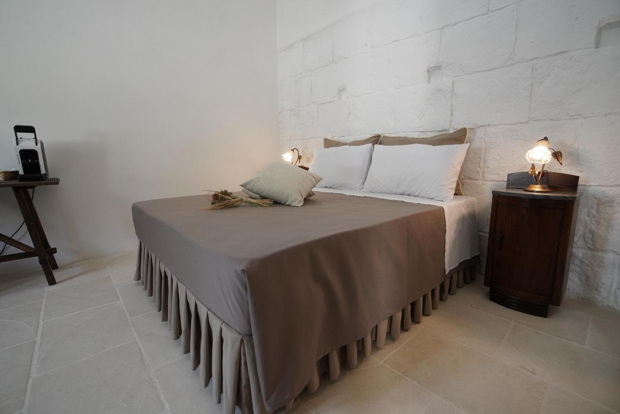 Casa Frea Dimora Storica Bed & Breakfast Martano Exterior foto