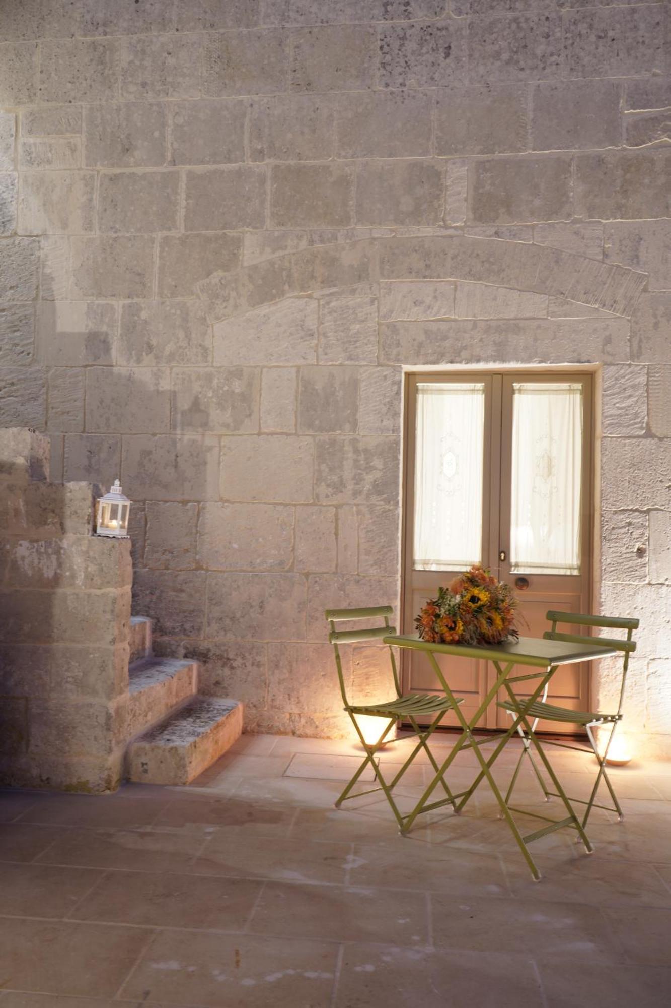 Casa Frea Dimora Storica Bed & Breakfast Martano Exterior foto